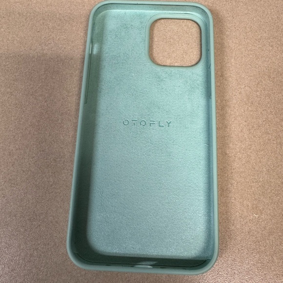 iPhone 13 Pro Max Silicone Shockproof Slim case in Mint - Picture 3 of 5